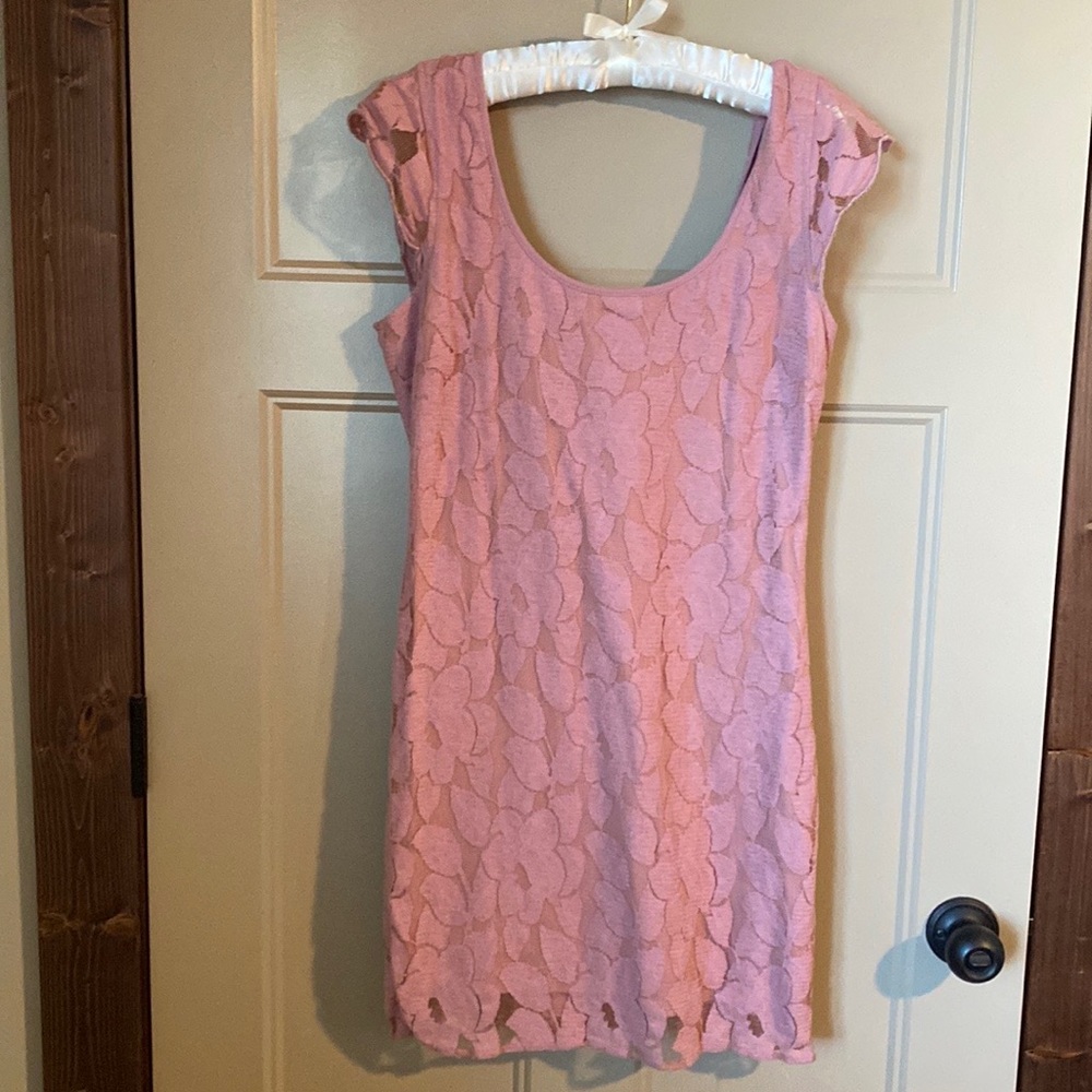 American Eagle lace dress
